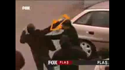 Един срещу 10 в уличен бой