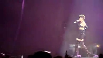 Rihanna - Live Your Life - Gelredome (hd) 
