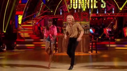 Jonnie Peacock and Oti Mabuse Jive to Johnny B. Goode by Chuck Berry 2017 prevod