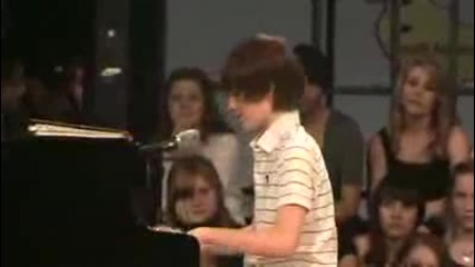 12 year old boy sings Lady Gagas song paparazzi