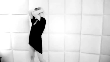 Ashlee Simpson - Bat For A Heart