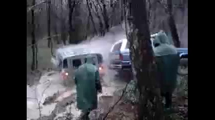 Hummer H1 (humvee) in mud 