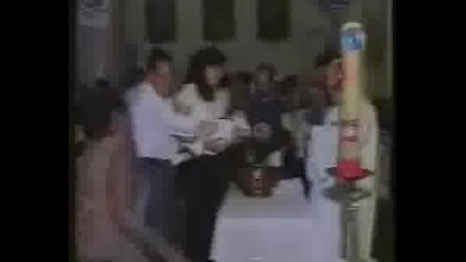 По Някога Очаквай Всичко От Живота - - - Смях