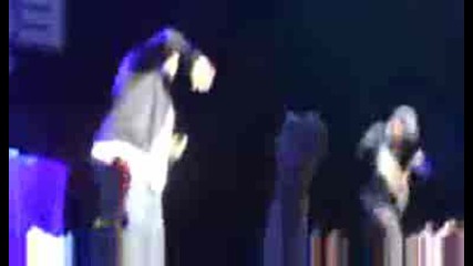Eminem - Beautiful (relapse Party In Live Detroit) 2009