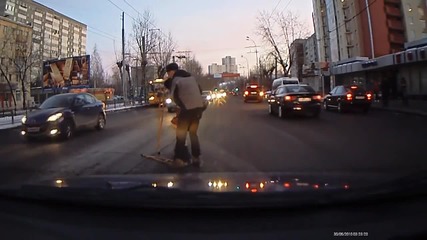 Добрите хора все още съществуват много мило видео