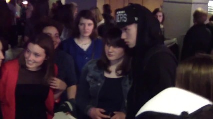 Robin Verrecas in de wandelgangen van Sportpaleis - Concert Justin Bieber Antwerpen 10 04 2013