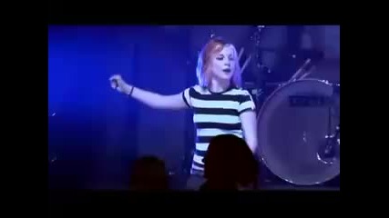Paramore - Misery Business Live (the Final Riot!)