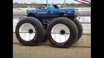 worlds biggest monster truck
