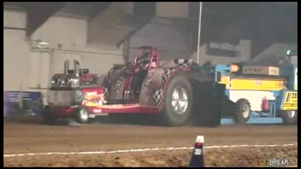 Tractor Pulling Fail  