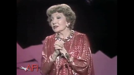 Claudette Colbert Salutes Frank Capra at the Afi Life Achievement Award