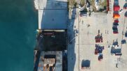 Трети ден опити да отворят вратите на ферибота в Гърция (КАДРИ ОТ ДРОН)
