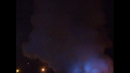 Огнеборци гасят лек автомобил във варненския квартал " Кайсиева Градина "