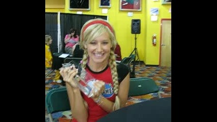 Ashley Tisdale Wins a Popstar! Award