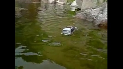 Бмв Х5 Скача Във Водата!!! 