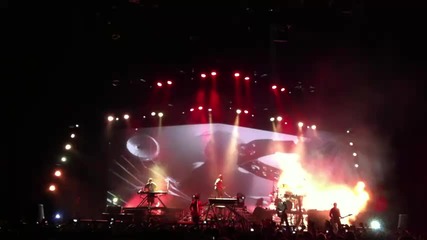 + Превод * За първи път на живо * Linkin Park - Burning In The Skies Melbourne - 13 Dec 2010 