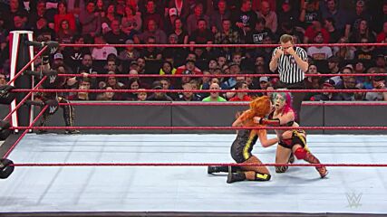 Becky Lynch vs. The Kabuki Warriors - Handicap Match: Raw, Dec. 9, 2019 (Full Match)