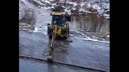 Traktora Si Kopa Leda We