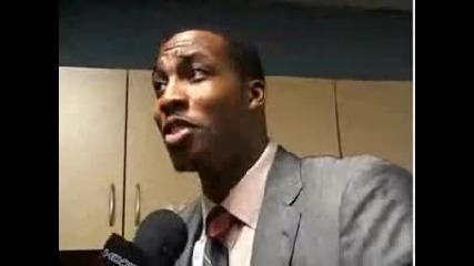 Dwight Howard имитира бате Арни 