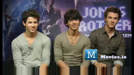 The Jonas Brothers talk purity rings & their Irish roots
