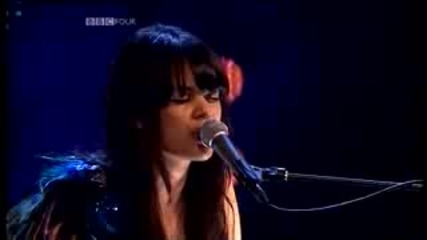 Bat For Lashes - Horse and I (live at the Mercury Awards 2007)
