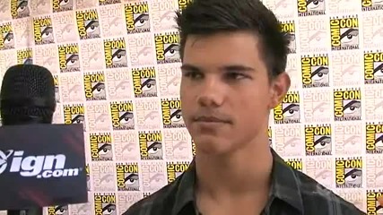 Comic - Con Taylor lautner Talks about New Moon 