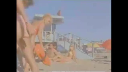 Pamela Anderson - Спасителка на Плажа!