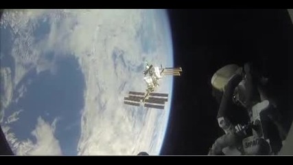 Вижте как космическият кораб „прогрес” се скачва с Мкс