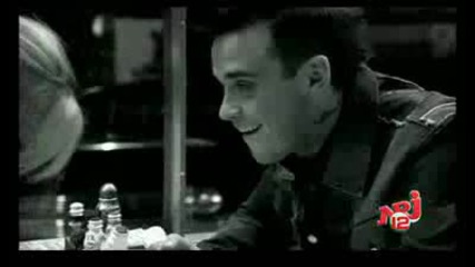 Robbie Williams - Feel