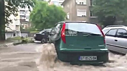 „Моята новина”: Порой превърна улиците в реки в Горна Оряховица