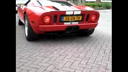 Ford Gt Revving (amazing sound) 