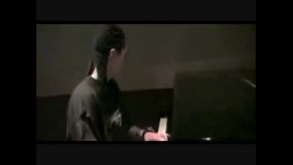 Tom Kaulitz Playing Zoom Into Me On Grand Piano