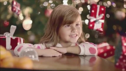 Коледна песен • Christina Aguilera - This Christmas