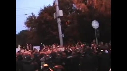 Хиляди българи скандират "долу Битиви"