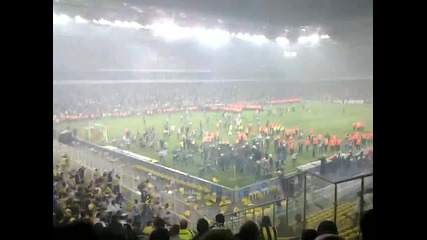 Fenerbahce fans vs Police