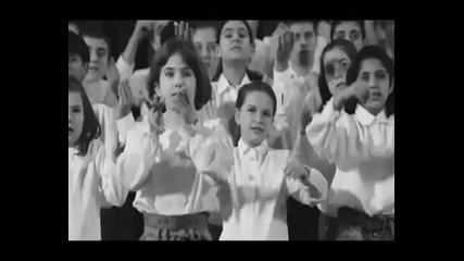 Химнът на България изпълнен от деца с увреден слух - 2012