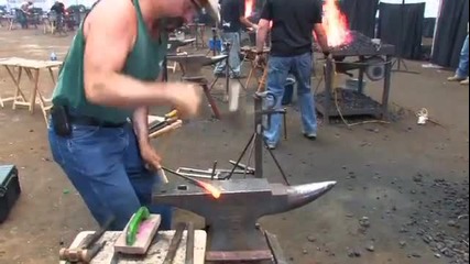 Изработване на клещи от ковач - Световно първенство