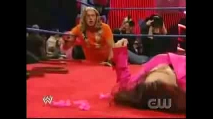 Wwe - Rey Mysterio vs Edge and Vickie Guerrero