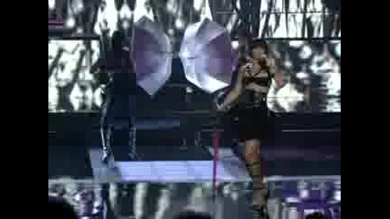 Rihanna - Umbrella (live Mtv Movie Awards)