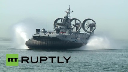 Russia: World's largest hovercraft opens Race of Heroes military sports event