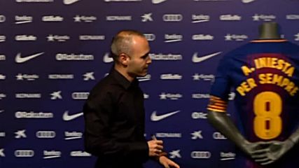 Иниеста – първият футболист в историята на Барса с безсрочен договор