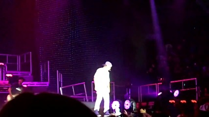 Justin Bieber - One Less Lonely Girl - Live