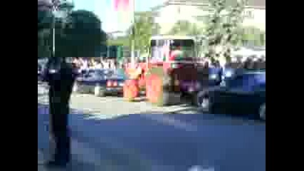 na abiturienska s traktor