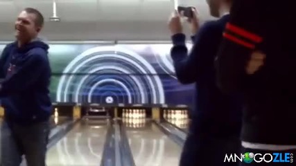 Боулинг с бейзболна топка