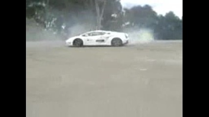 Lamborghini Пали Гуми !!!