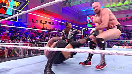 Xyon Quinn vs. Oney Lorcan: WWE NXT 2.0, Sept. 28, 2021