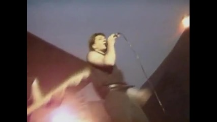 U2 - Sunday Bloody Sunday - Live / H Q 