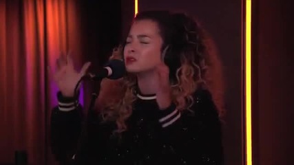 Ella Eyre - Comeback ( Bbc Radio 1 Live Lounge 2014 )