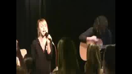 Paramore - Misery Business Live