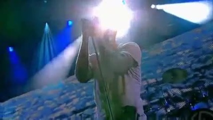 Linkin Park - 13 The Little Things Give You Away - Road To Revolution [hq].avi