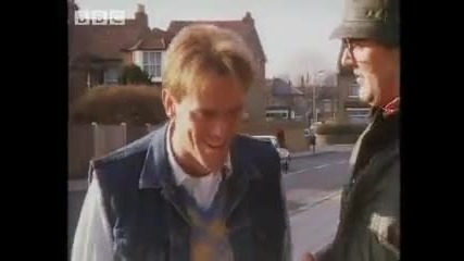 Impossible eye witness funny sketch - A Bit of Stephen Fry & Hugh Laurie - Bbc 